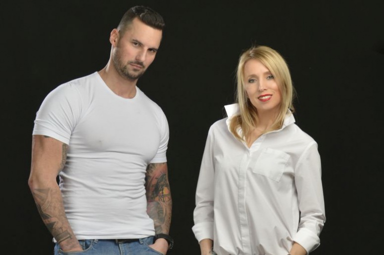 Read more about the article Fitneszmodellel pózolt a népszerű magyar autóversenyző