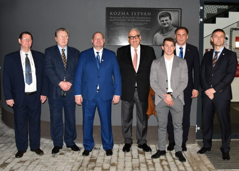 Read more about the article Magyar állami kitüntetést kapott Nenad Lalovic birkózóelnök