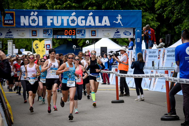 Read more about the article 4401-en futottak a népszerű női futógálán