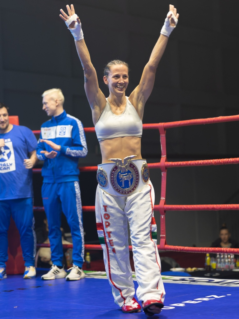 Read more about the article Papp László-díjat kapott a kick-boxos Busa Gabriella