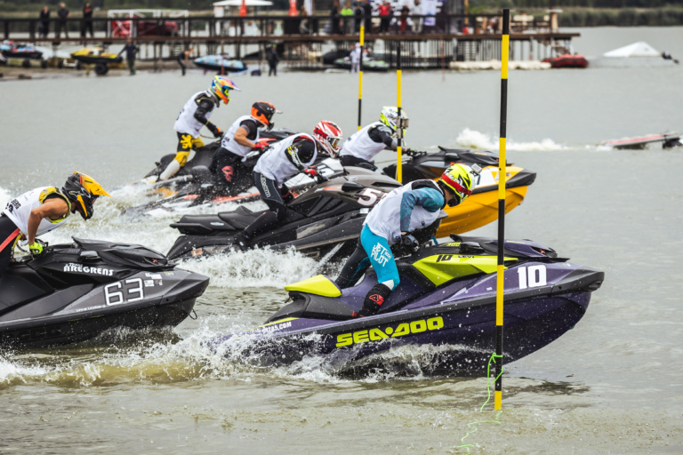 Read more about the article Jet-ski: Korábban lesz az Európa-bajnoki futam Nyíregyháza-Leveleken
