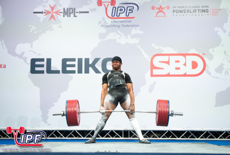 Read more about the article Erőemelés – Világcsúccsal összetett ezüstérem a világbajnokságon!