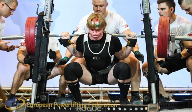 Read more about the article Ifjúsági és junior classic erőemelő Európa-bajnokság Magyarországon
