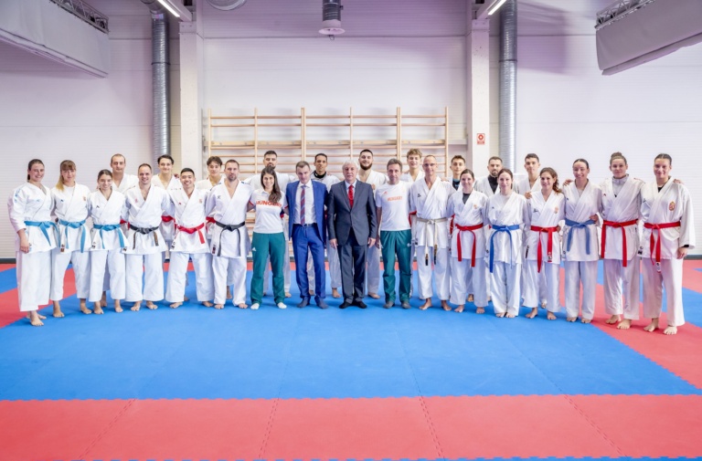 Read more about the article Budapesti karate vb: megtartotta utolsó edzését a válogatott
