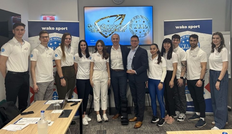 Read more about the article A legrangosabb hazai sportdiplomaták tanították a kick-boxosokat