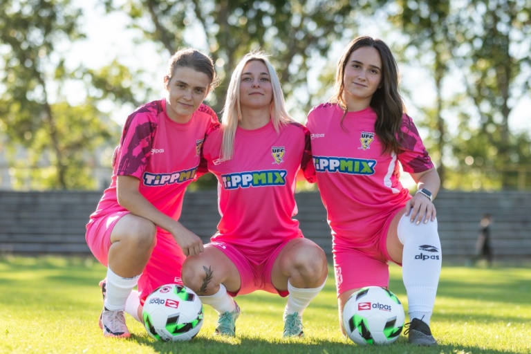 Read more about the article Rózsaszínben a csapat!