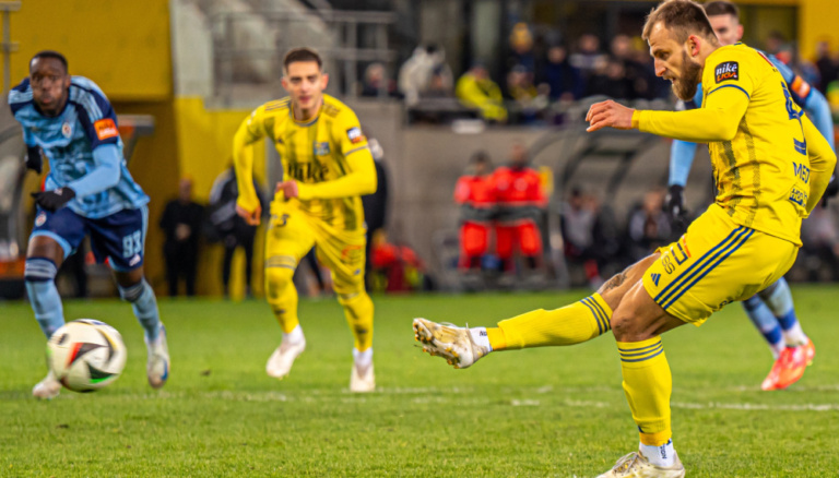 Read more about the article Az éllovast is megszorongatta a Kassa