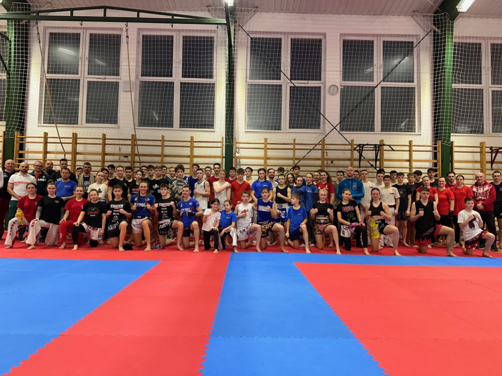 Read more about the article Készen állnak a versenyidényre a hazai kick-boxosok