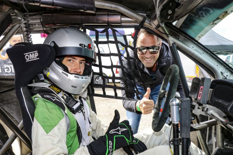 Read more about the article Fradi meccsel hangolódnak Herczigék a Rallye Hungary-re!
