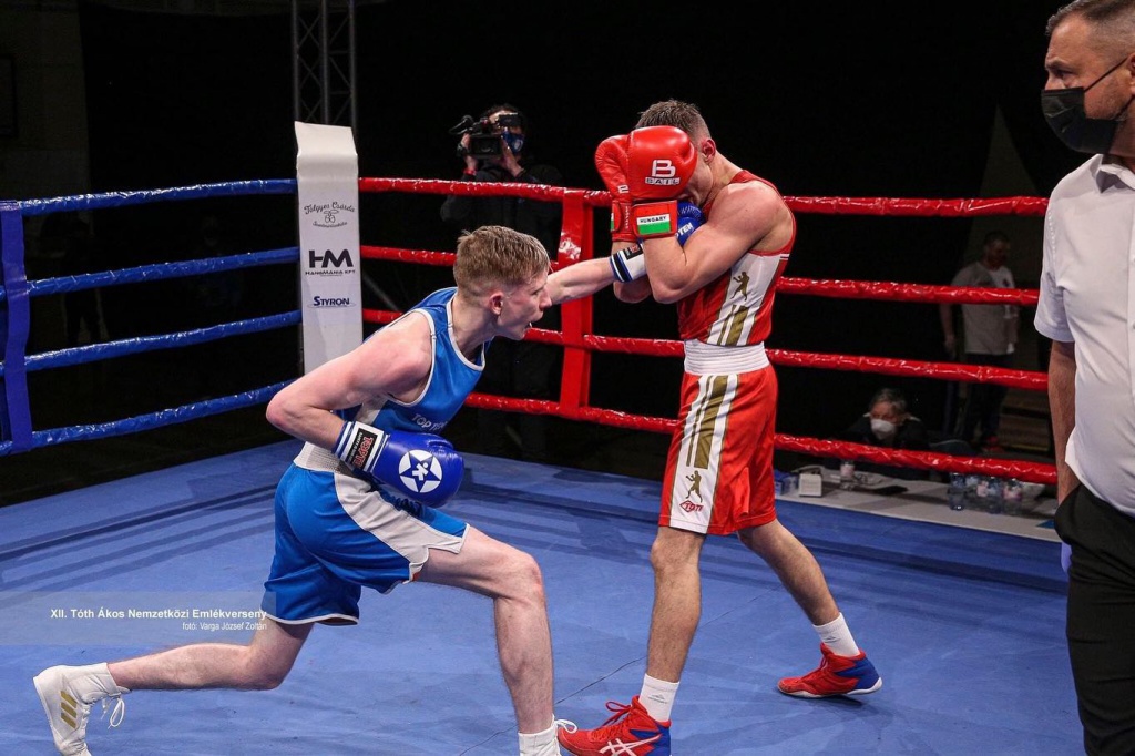 Read more about the article Ökölvívásban is jeleskedik a fiatal kick-boxos klasszis