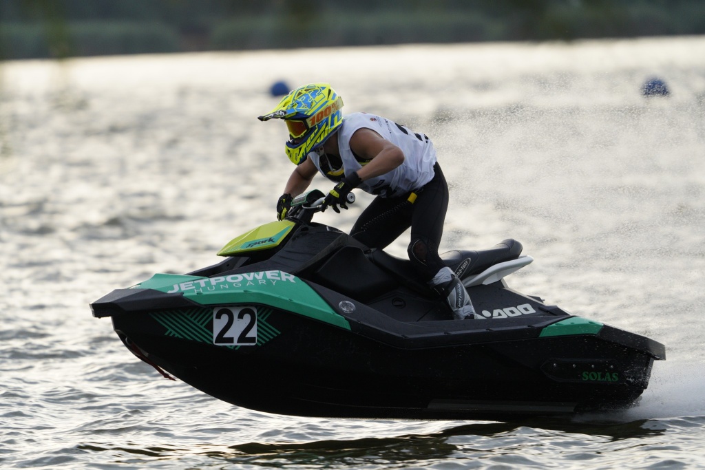 Read more about the article Remekül kezdték a magyarok a hazai rendezésű jet-ski Eb-t
