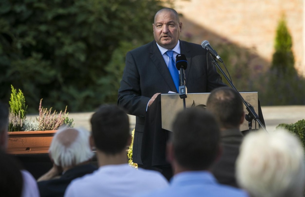 Read more about the article Átadták Szentesen a Szilver Sportházat