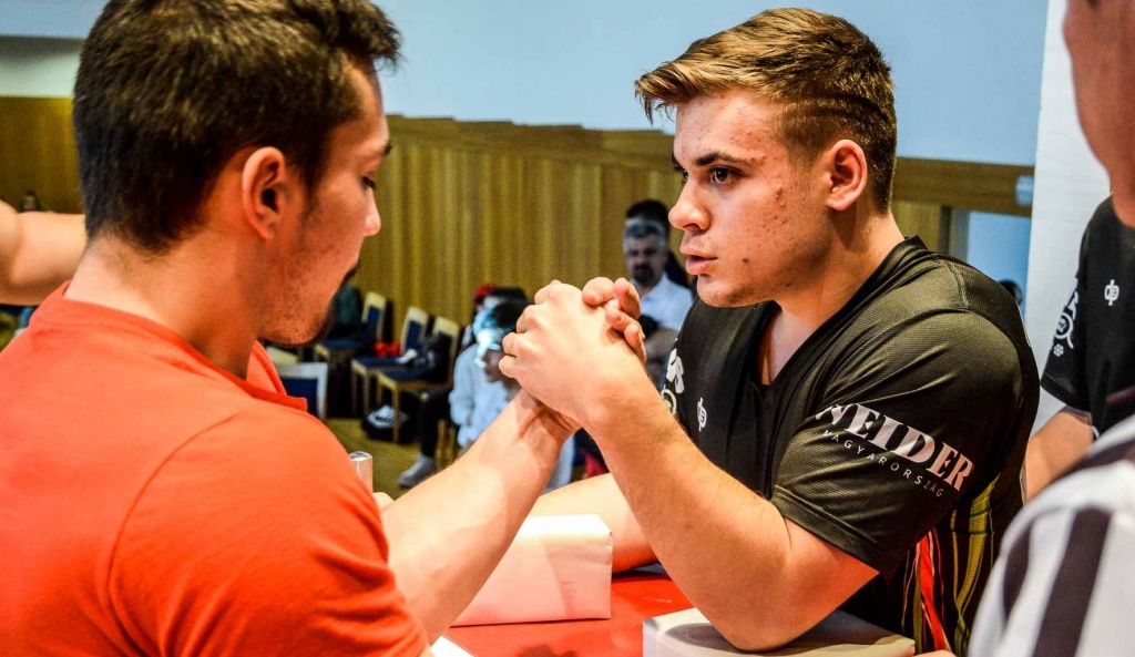 Read more about the article Szkander – Tartalmas versenynaptár, sok kérdőjellel