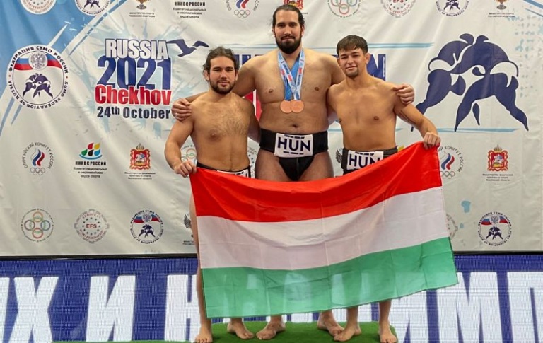 Read more about the article Szumó – Két magyar érem Csehovban