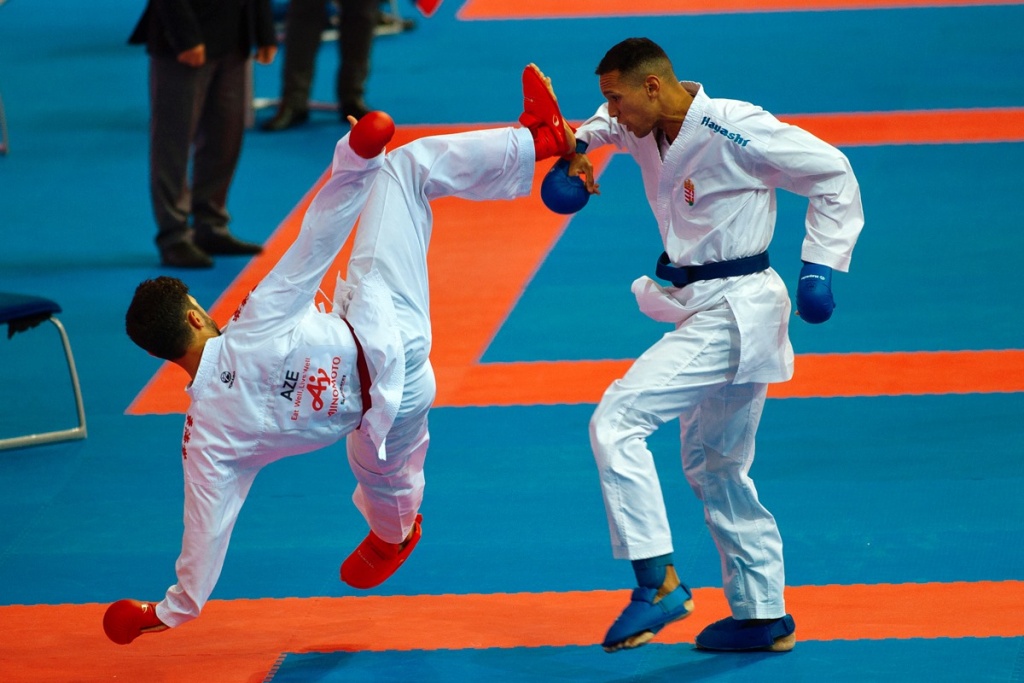 Read more about the article Tadissi ezüst-, Hárspataki bronzérmes a karate világversenyen