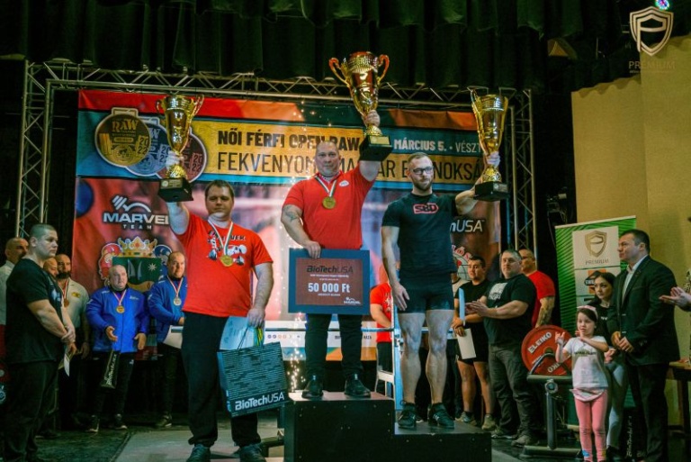 Read more about the article Fekvenyomó ob – Kubatov Géza 222.5 kilogrammos országos csúccsal zárt