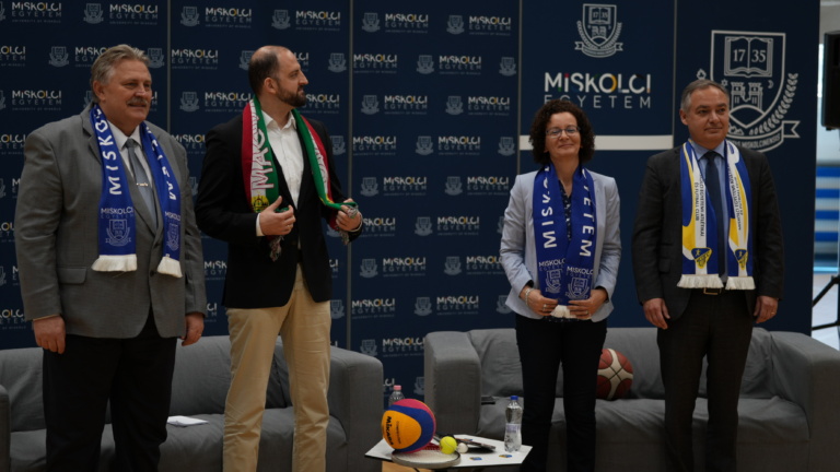 Read more about the article Nyolc sportágban ezer egyetemista versenyzik a Miskolci Egyetemen