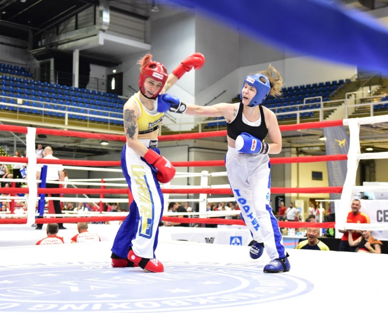 Read more about the article Női csapatarannyal indult a budapesti kick-box világkupa