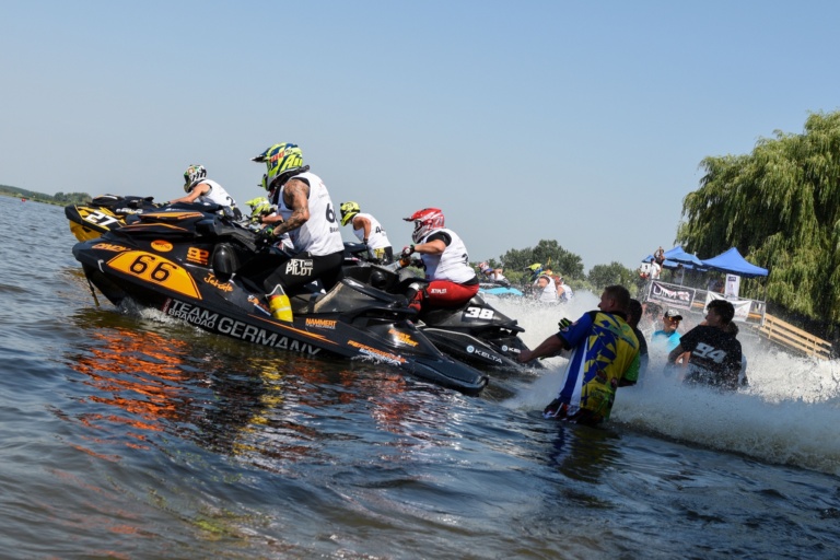 Read more about the article Magyar érmek várhatók a hazai rendezésű jet-ski világversenyen