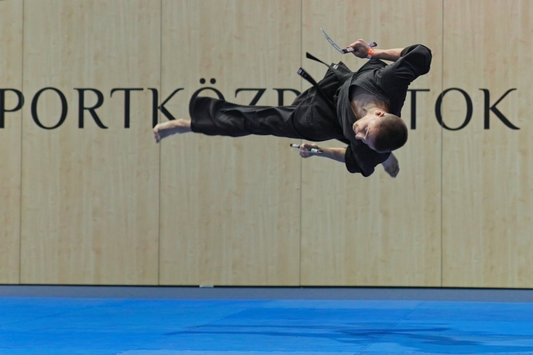 Read more about the article Kick-box: vb- és Eb-érmekre hajtanak a formagyakorlatosok