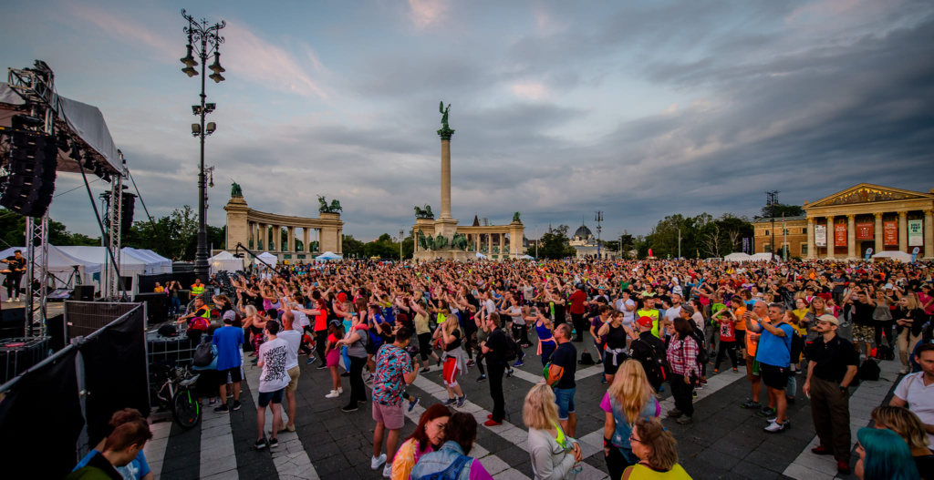 Read more about the article Mozgás Éjszakája – Huszonnégyezren vettek részt az éjszakai sportfesztiválon