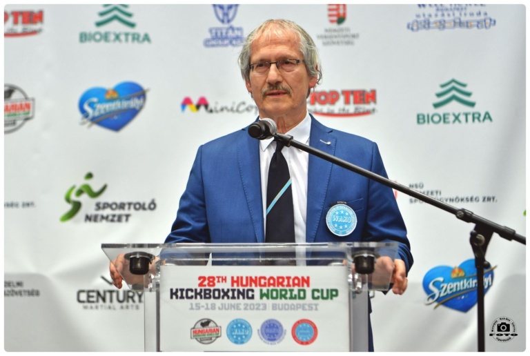 Read more about the article Kick-box – a legnagyobb utazó csapat a magyaroké