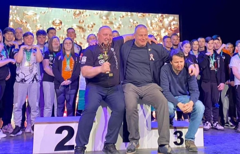 Read more about the article Junior Visegrád Armwrestling GP – A magyarok megnyerték a csapatversenyt!