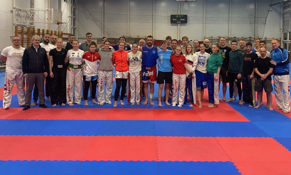 Read more about the article Tatán készült a világbajnokságra a kick-box válogatott