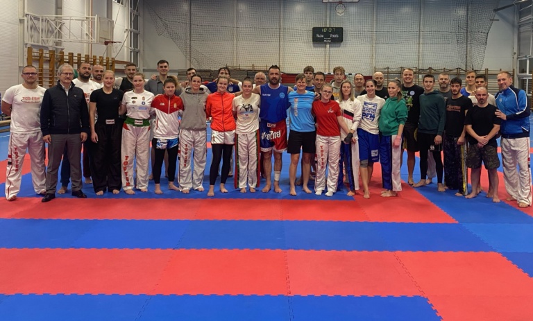 Read more about the article Tatán készült a világbajnokságra a kick-box válogatott