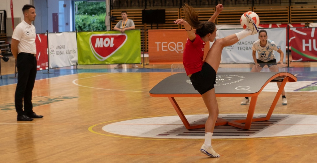 Read more about the article Teqball ob – Izsák és Blázsovics győzött egyéniben Győrben