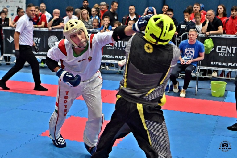Read more about the article Veterán sikerek az athéni kick-box Európa-bajnokságon