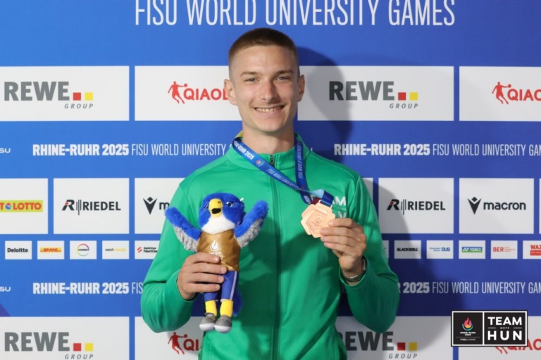 Read more about the article Böndör Márton bronzérmet nyert rúdugrásban az Egyetemi Világjátékok zárónapján