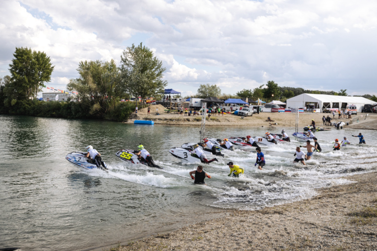 Read more about the article Jet-ski Eb és junior vb – Több magyar válogatott versenyző is közel került az éremszerzéshez